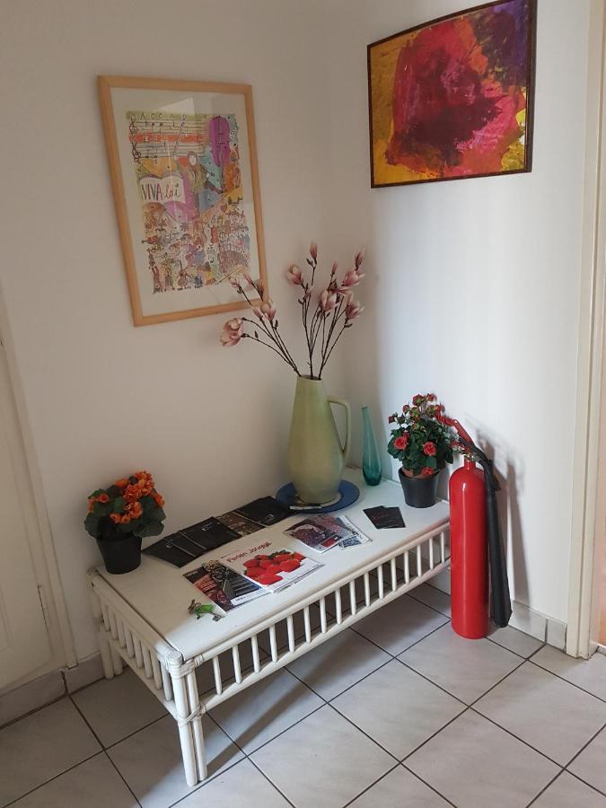 Bottega Del Vino Guesthouse Локарно Экстерьер фото